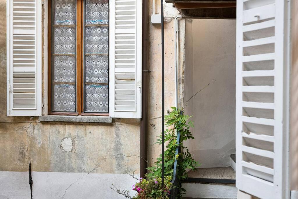 Al Vicolo Del Gallo Appartamento Varallo Exteriör bild